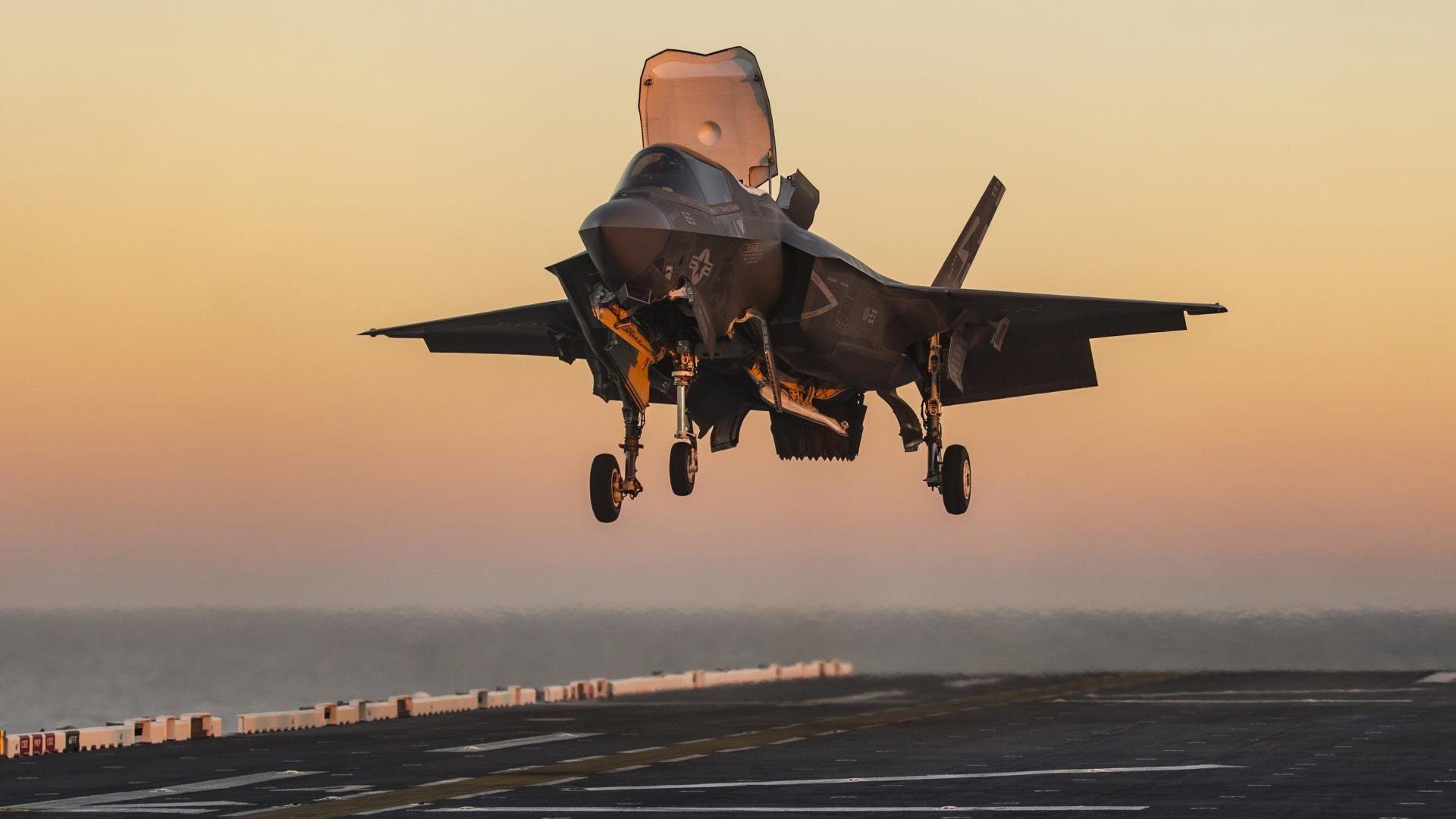 “高手对决：顶级巨星赛场华丽对决”，电影高手对决